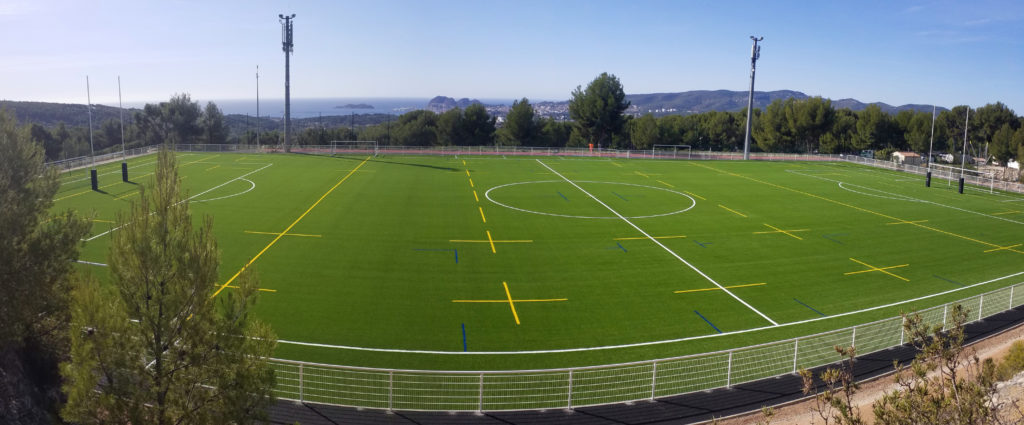 Stade de foot synthétique